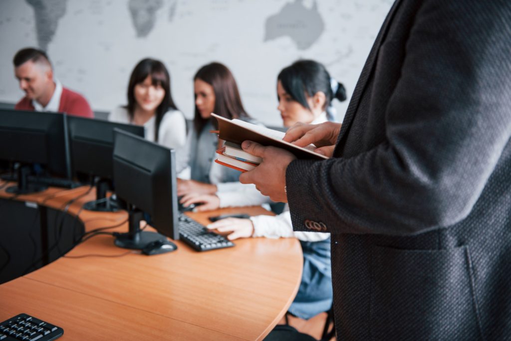 StrategyDriven Organizational Performance Measures Article | Measuring Sustainability Impact: KPIs That Matter for Modern Business Schools