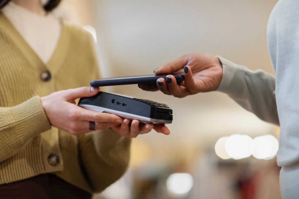 Merchant Services Article | Ecommerce Edge Digest | Unlocking Growth: The Power of Modern Merchant Services