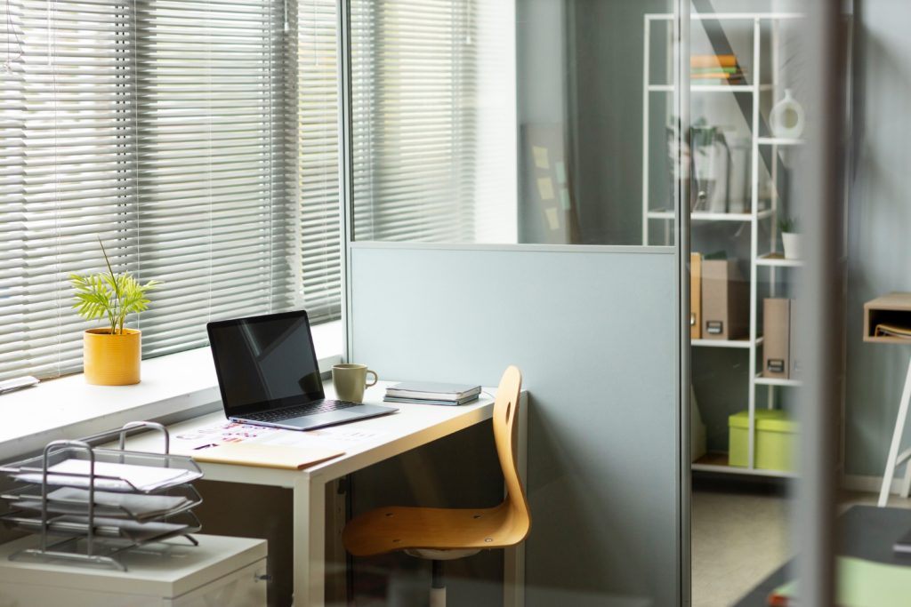 StrategyDriven Managing Your Business Article | The Mind-Workspace Connection: Why a Tidy Environment Fuels Mental Clarity and Elevates Team Performance