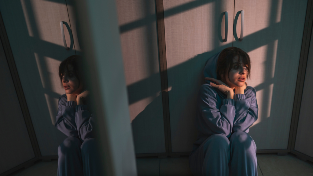 StrategyDriven Managing Your People Article | How Does Treatment for DPDR Break the Isolation-Dissociation Loop?