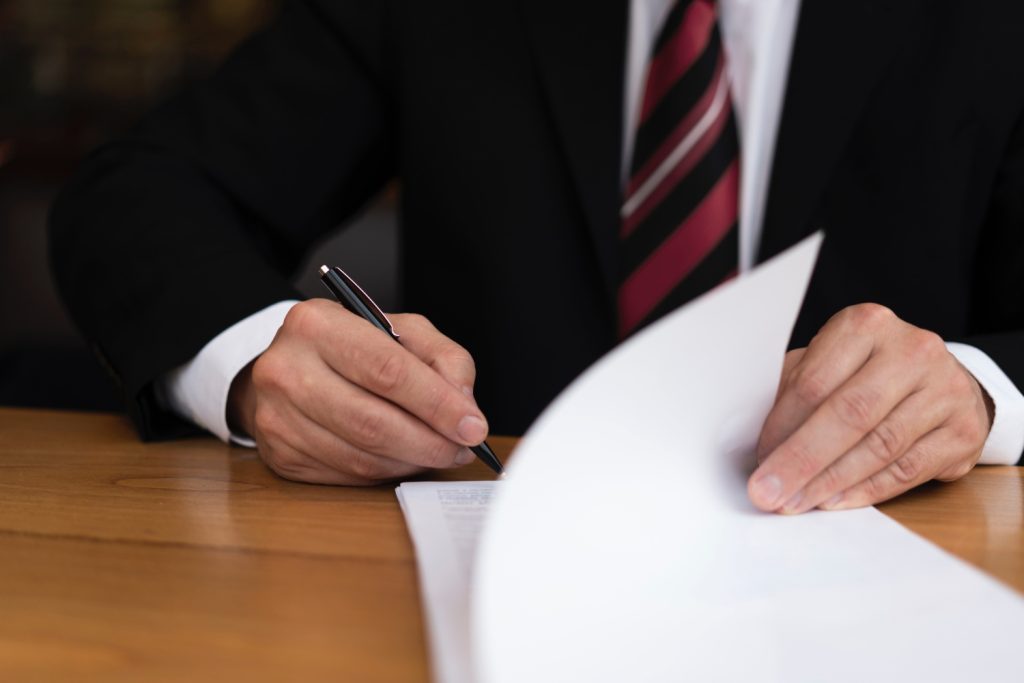 StrategyDriven Risk Management Article | Wrongful Death Claims After a Deadly Slip and Fall: A Legal Guide