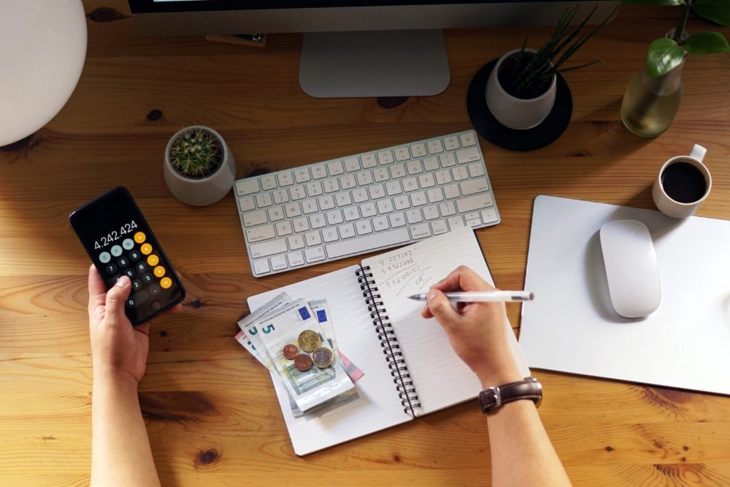 Financial Survival Tips for New Entrepreneurs | StrategyDriven Managing Your Finances Article 