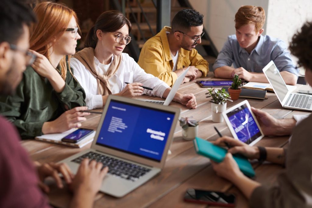 Beyond Ads: Building Recognition That Actually Converts | StrategyDriven Marketing and Sales Article