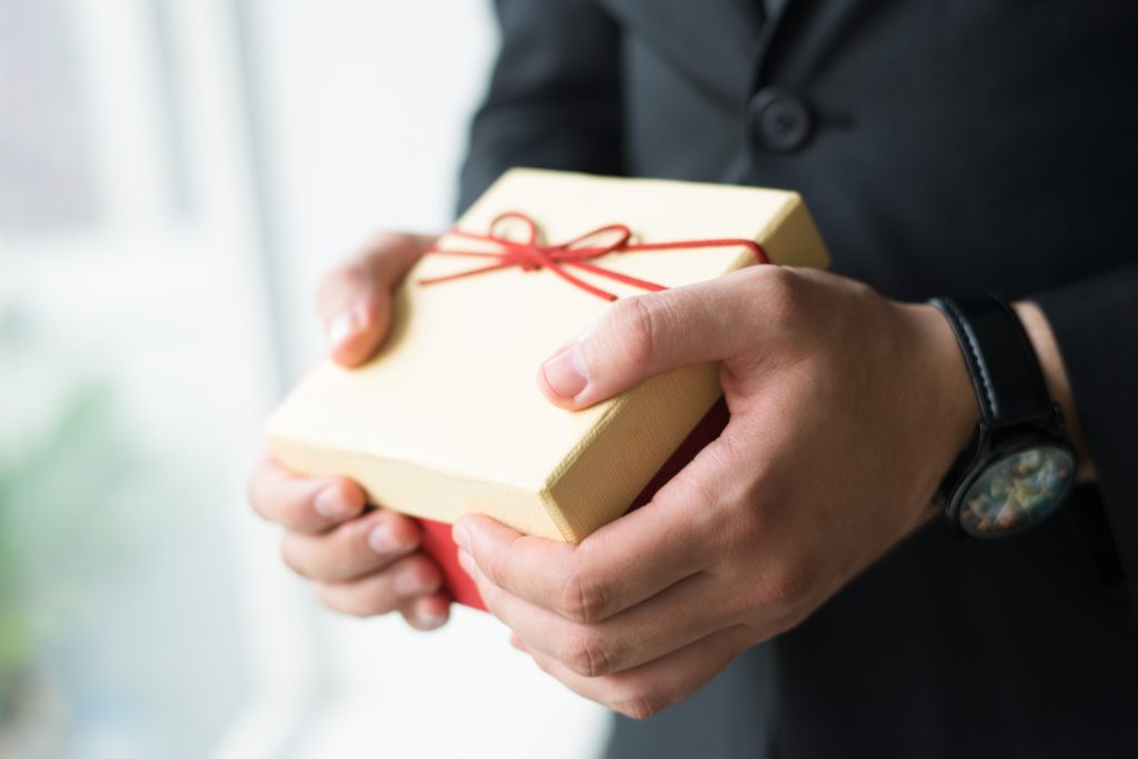 Corporate Gifting Strategies That Align With Company Values | Corporate Cultures Article